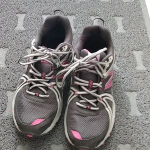 🌻New Balance Running Shoes